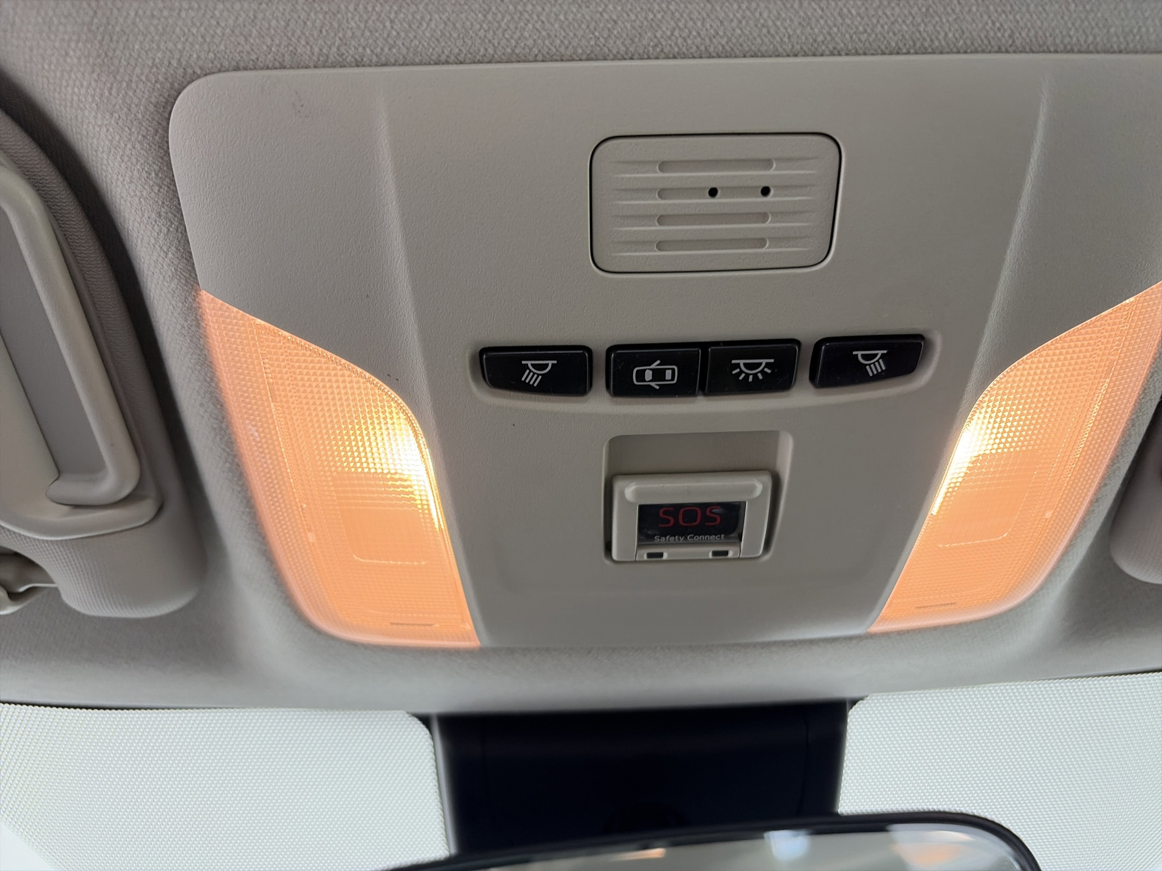 Used 2020 Toyota Corolla LE image 30