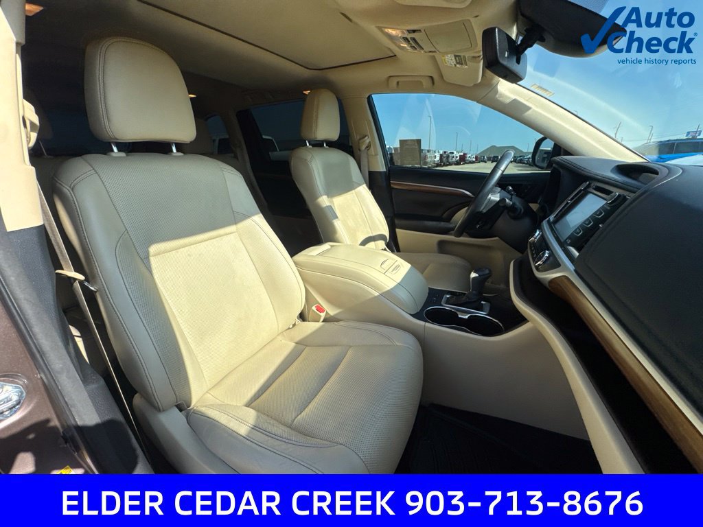 Used 2017 Toyota Highlander Limited FWD image 33