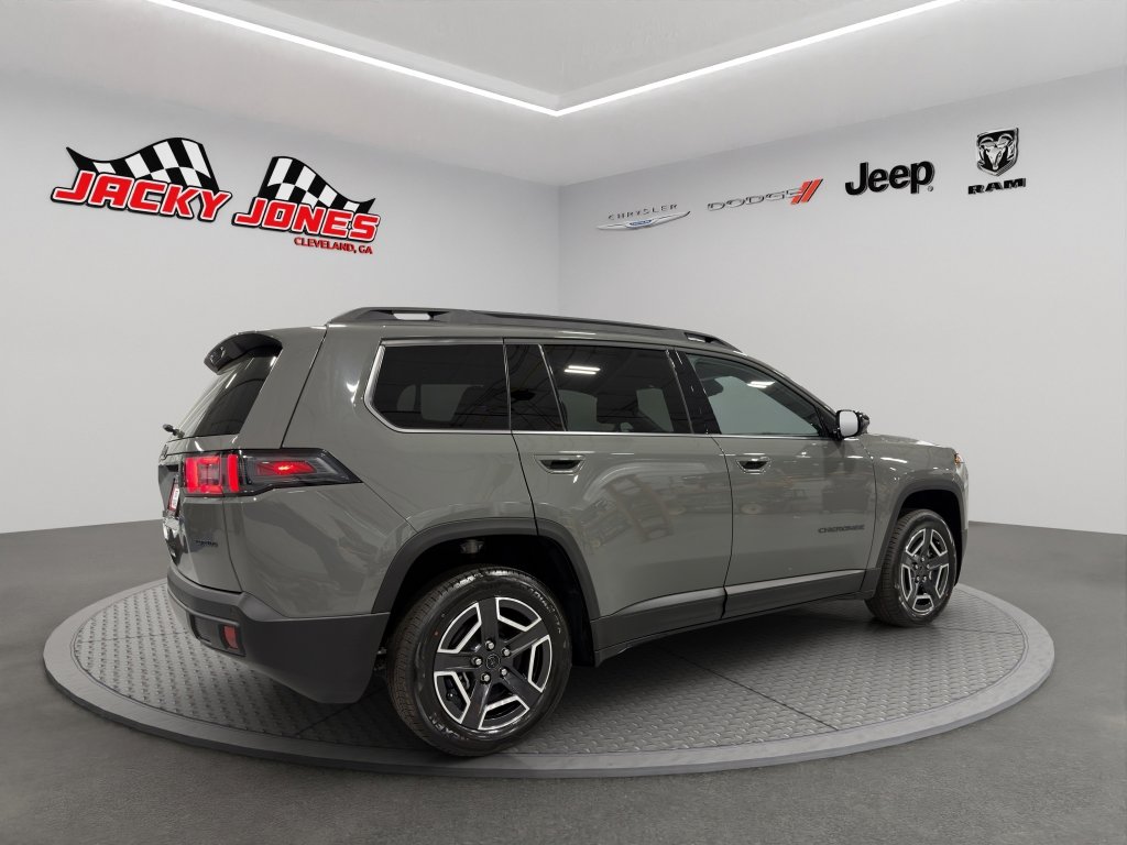 New 2026 Jeep Cherokee Laredo image 10