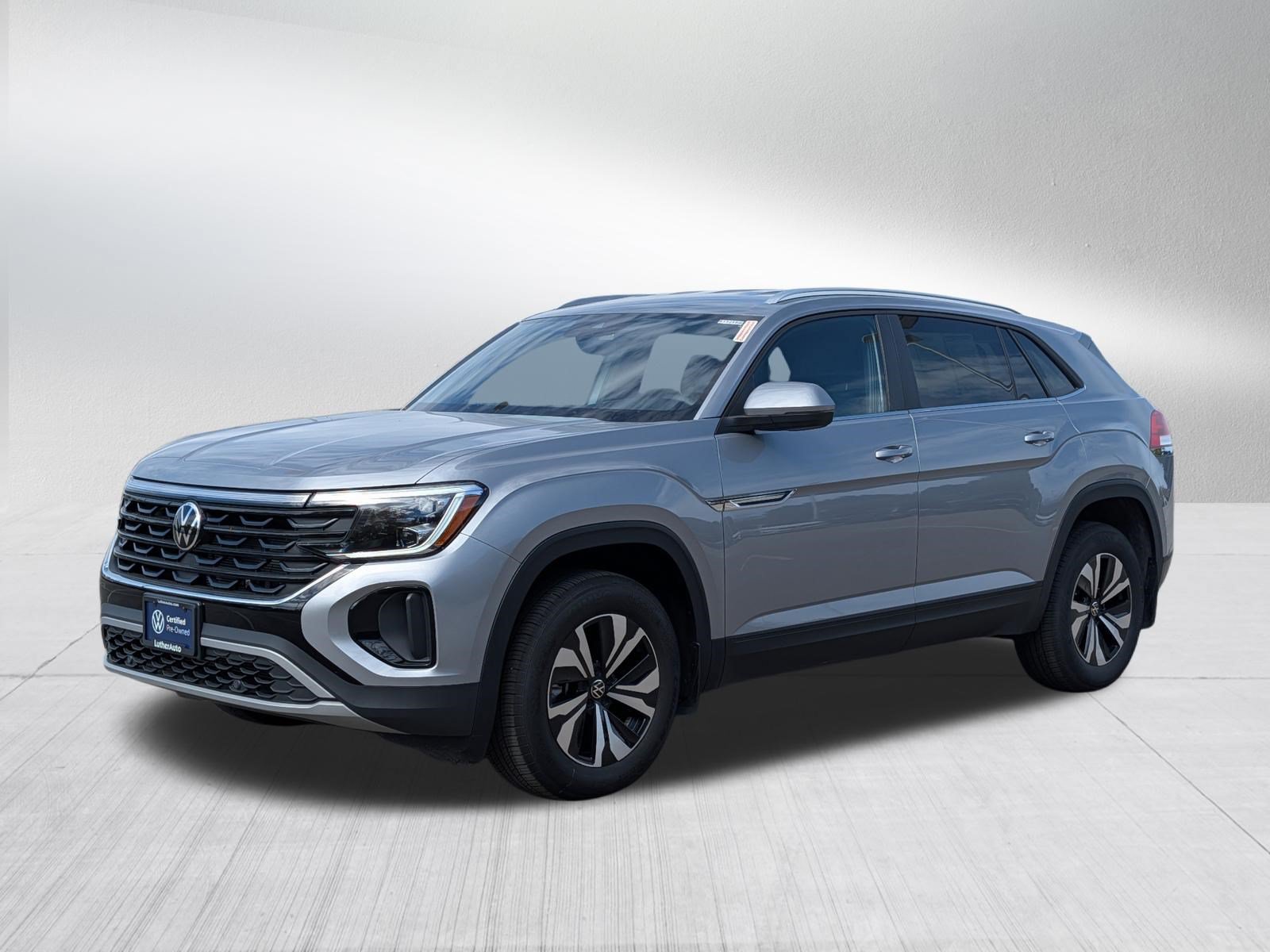 Certified 2025 Volkswagen Atlas Cross Sport SE AWD/4WD image 3