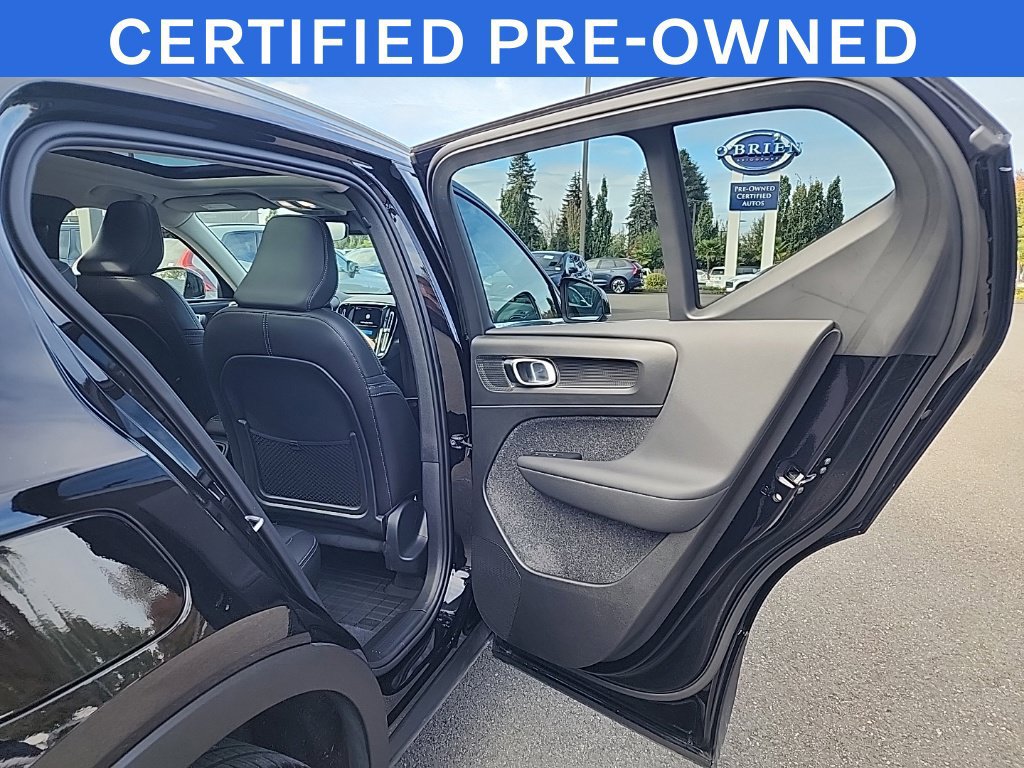 Used 2024 Volvo XC40 B5 Plus w/ Protection Package Premier AWD/4WD image 17