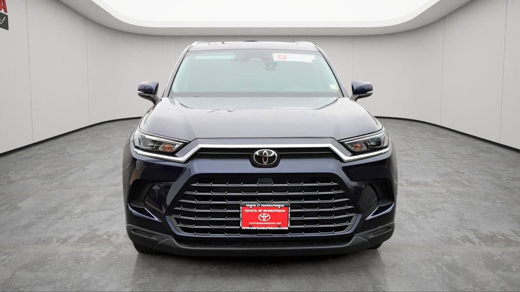 Certified 2024 Toyota Grand Highlander XLE image 7