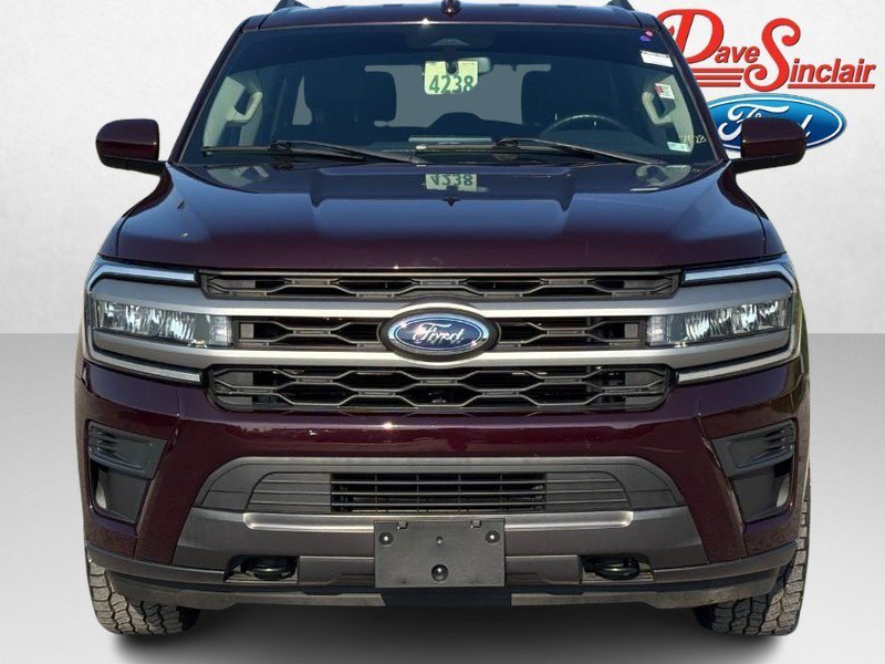Used 2023 Ford Expedition XLT AWD/4WD image 2