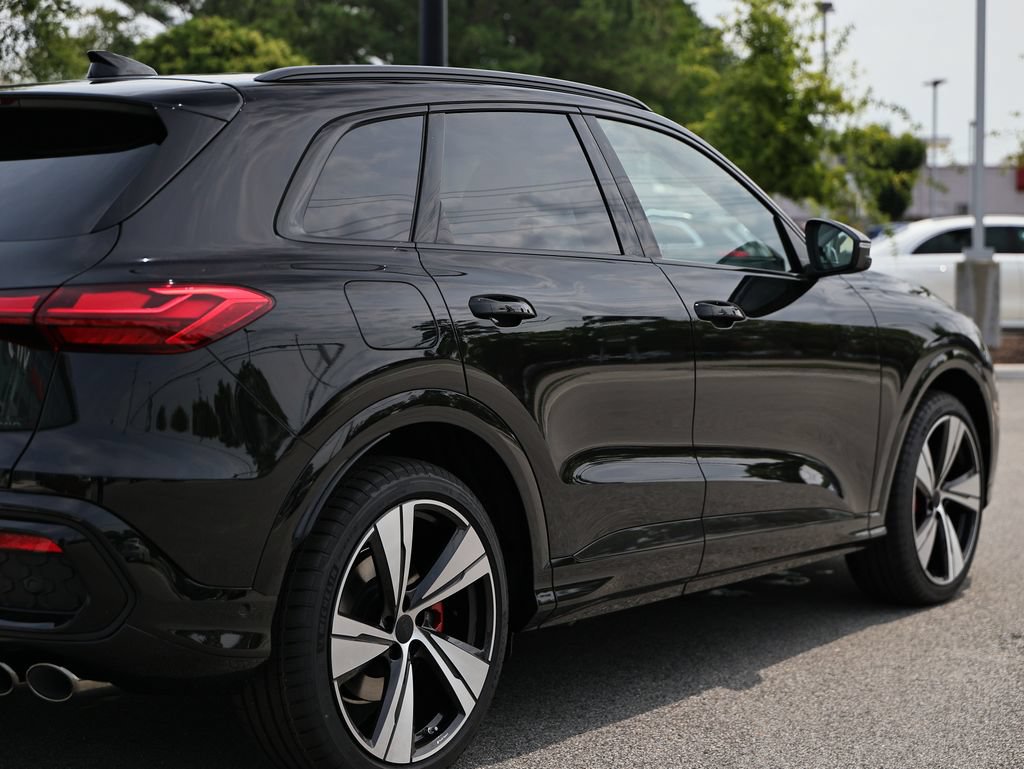 New 2026 Audi SQ5 Prestige AWD/4WD image 7