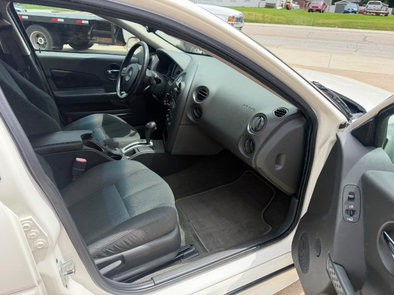 Used 2004 Pontiac Grand Prix GT2 FWD image 17