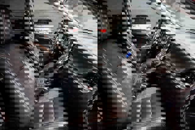 Used 2020 Toyota Sienna SE image 15