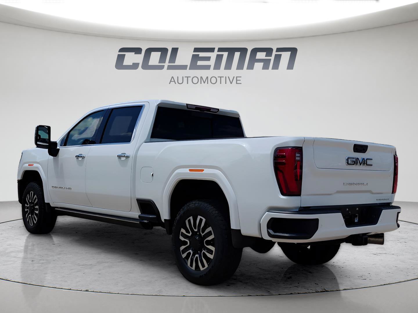 New 2026 GMC Sierra 2500 Denali Ultimate AWD/4WD image 3