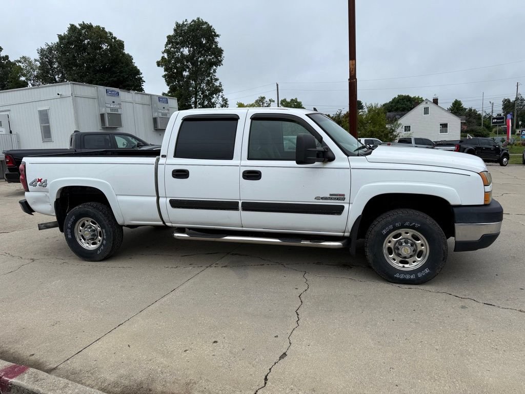 Used 2006 Chevrolet Silverado 2500 LT w/ Skid Plate Package AWD/4WD image 5
