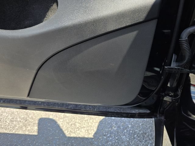 Used 2022 Tesla Model Y Performance AWD/4WD image 16