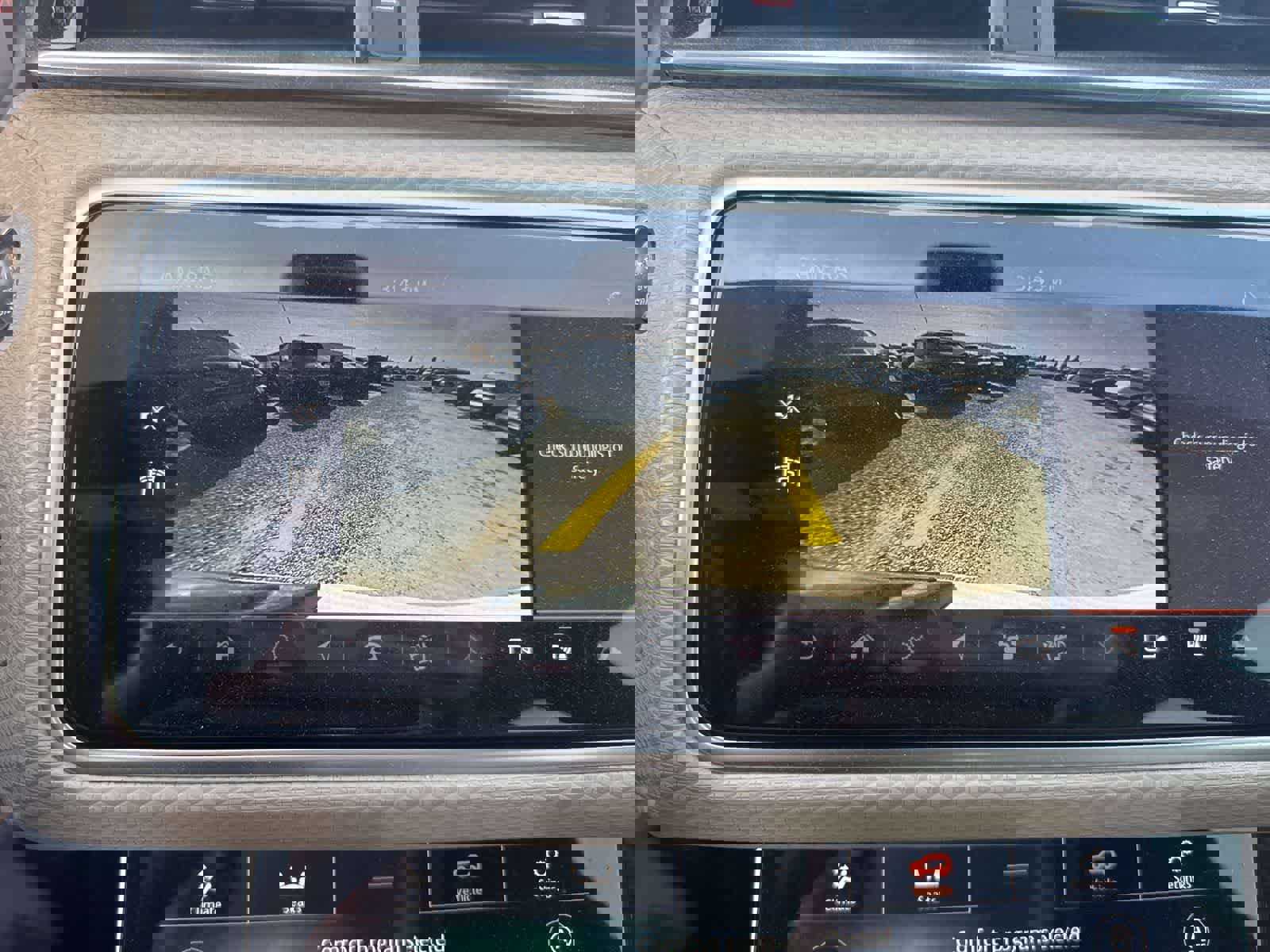 Used 2018 Land Rover Range Rover Velar R-Dynamic SE image 27