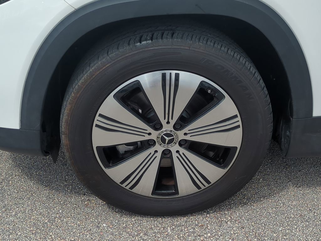 Used 2023 Mercedes-Benz EQB 300 4MATIC image 12