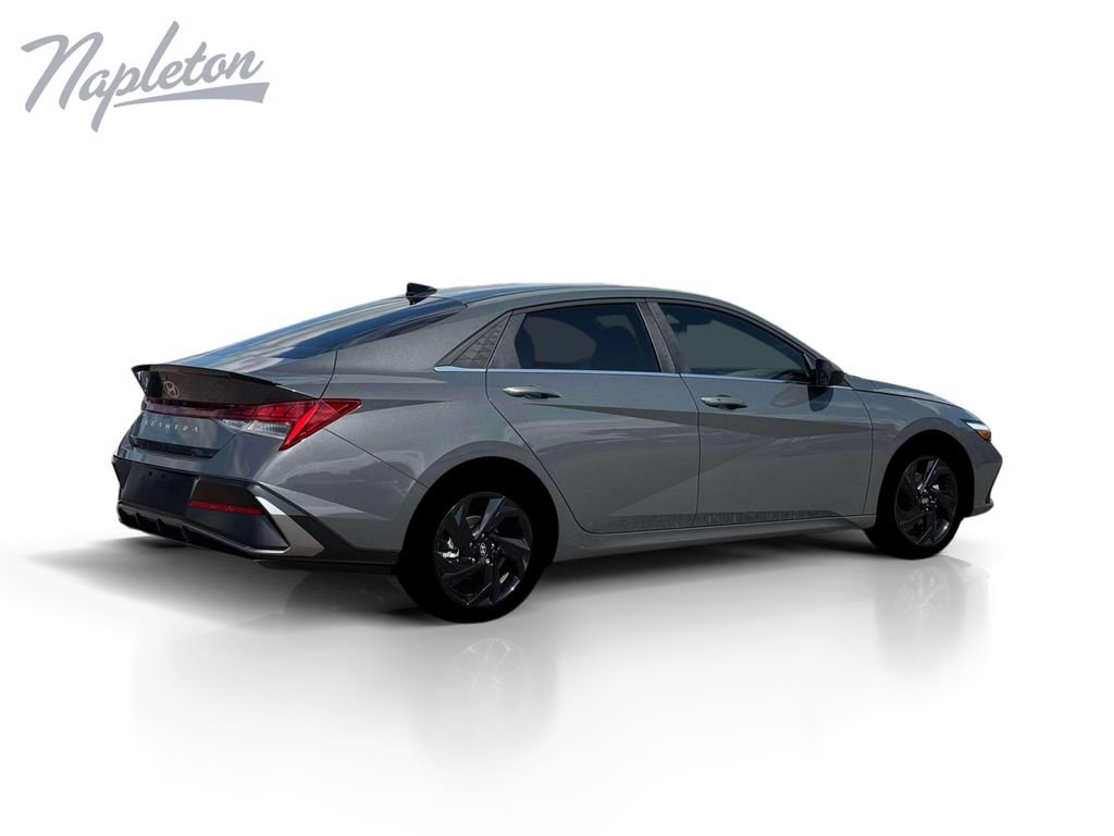 New 2026 Hyundai Elantra SEL Sport Premium FWD image 9