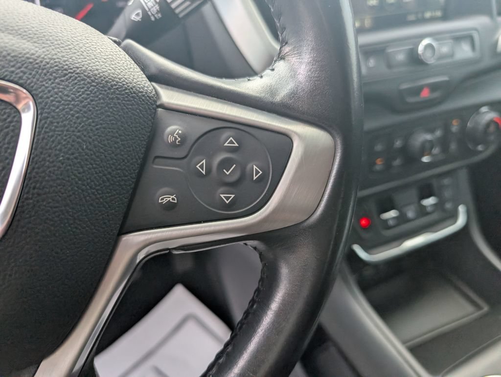 Used 2019 GMC Terrain SLE w/ Driver Convenience Package AWD/4WD image 17