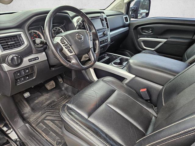 Used 2019 Nissan Titan PRO-4X w/ Pro-4x Convenience Package image 9