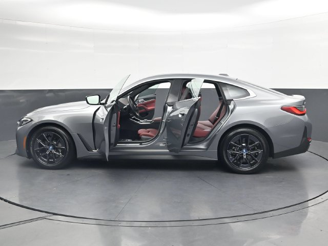 Used 2024 BMW i4 eDrive35 w/ Premium Package RWD image 40