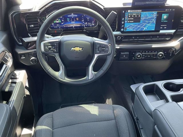 Used 2025 Chevrolet Silverado 3500 LT w/ Convenience Package AWD/4WD image 4