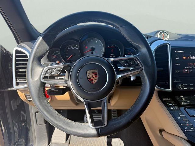 Used 2017 Porsche Cayenne S image 21