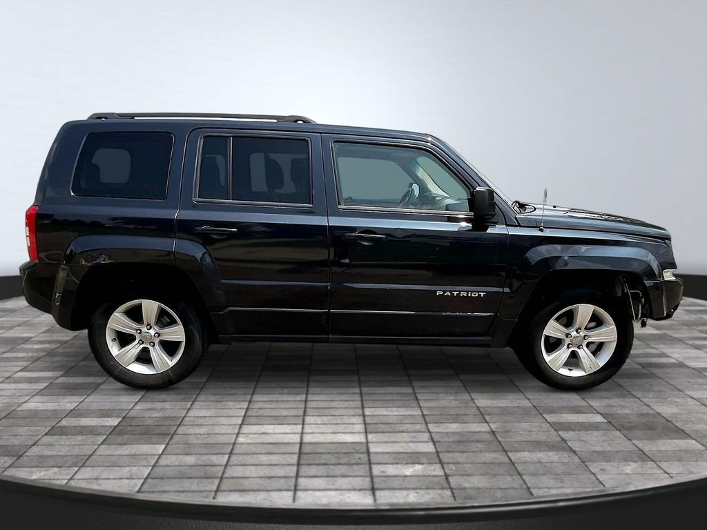 Used 2014 Jeep Patriot Sport w/ Power Value Group AWD/4WD image 8