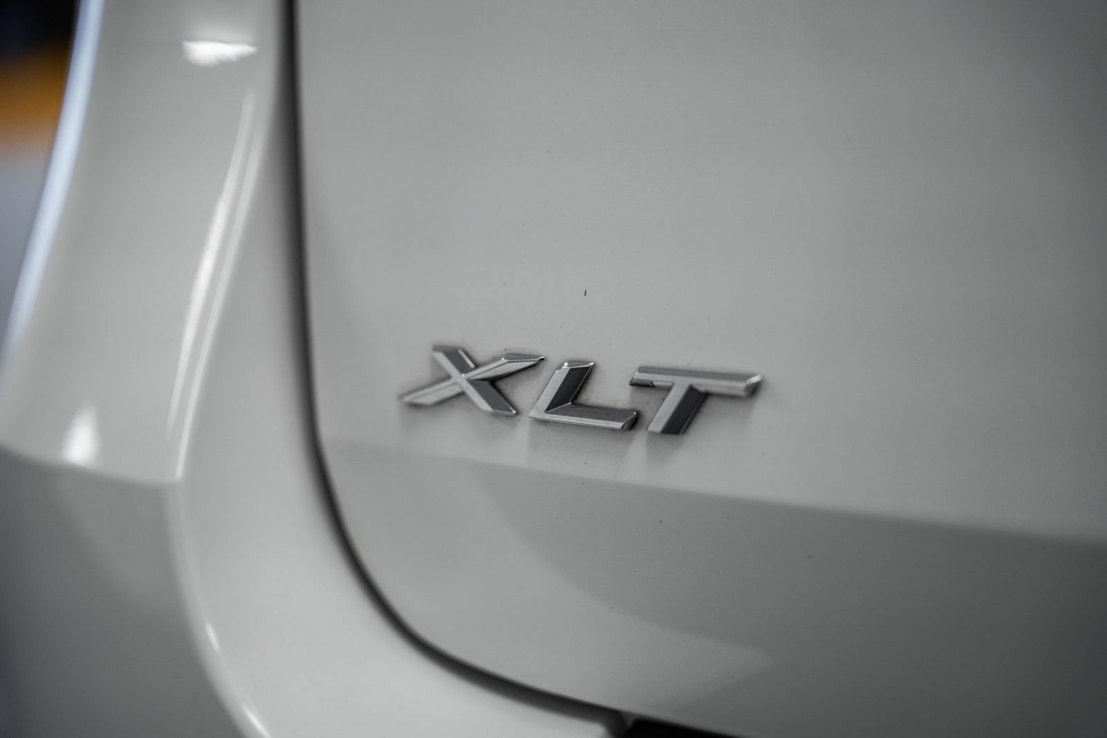 Used 2023 Ford Explorer XLT w/ Equipment Group 202A AWD/4WD image 9