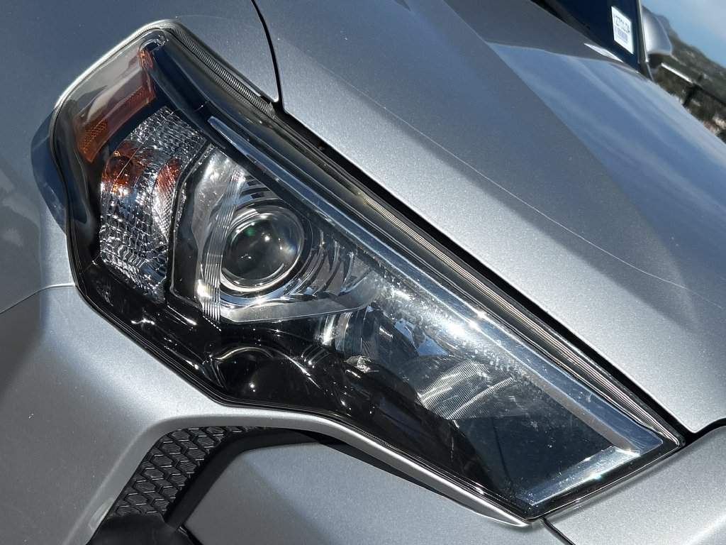Used 2020 Toyota 4Runner SR5 Premium AWD/4WD image 23