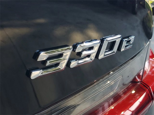 Used 2022 BMW 330e w/ M Sport Package image 8