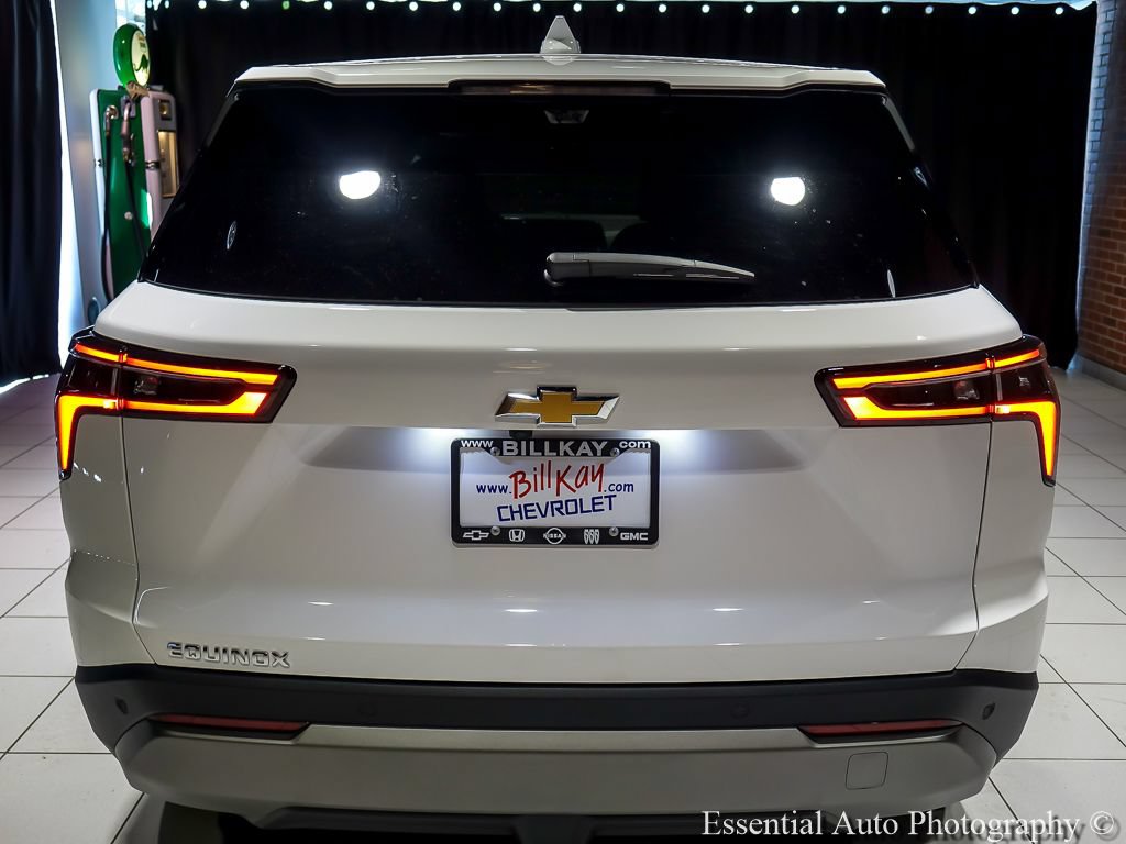New 2027 Chevrolet Equinox LT w/ Convenience Package II FWD image 7