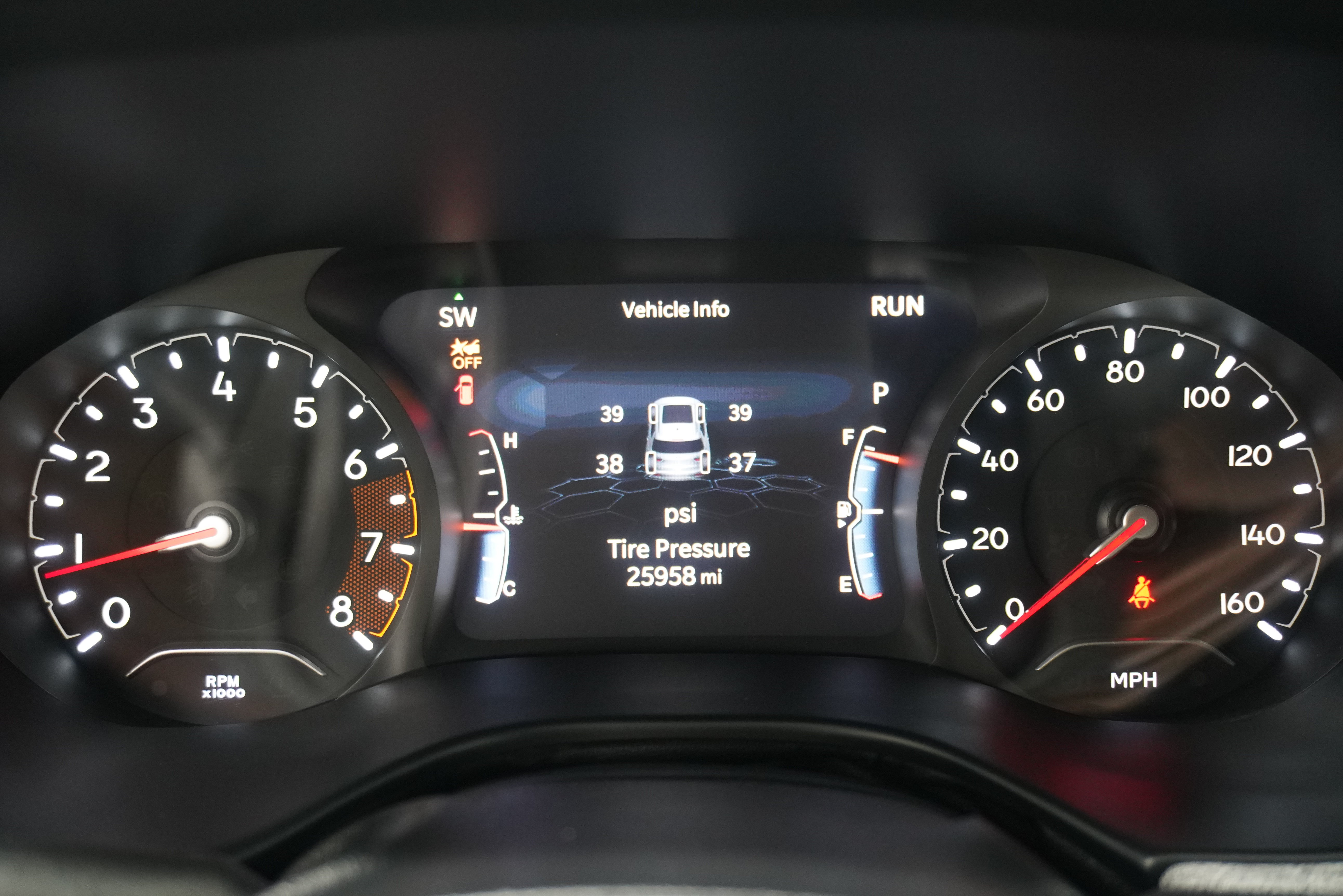 Used 2025 Jeep Compass Latitude AWD/4WD image 16