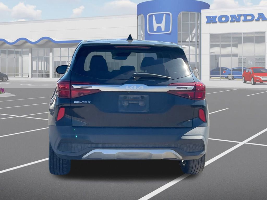 Used 2022 Kia Seltos LX image 7