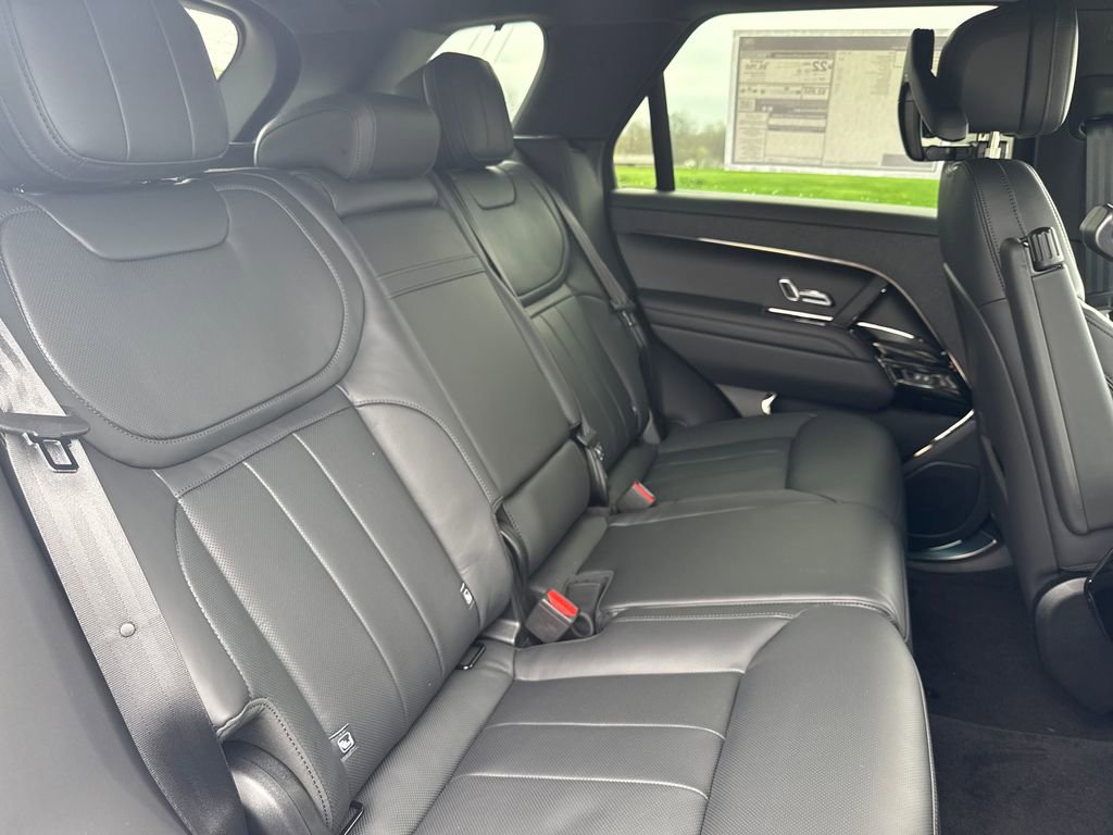 New 2026 Land Rover Range Rover Sport SE AWD/4WD image 17