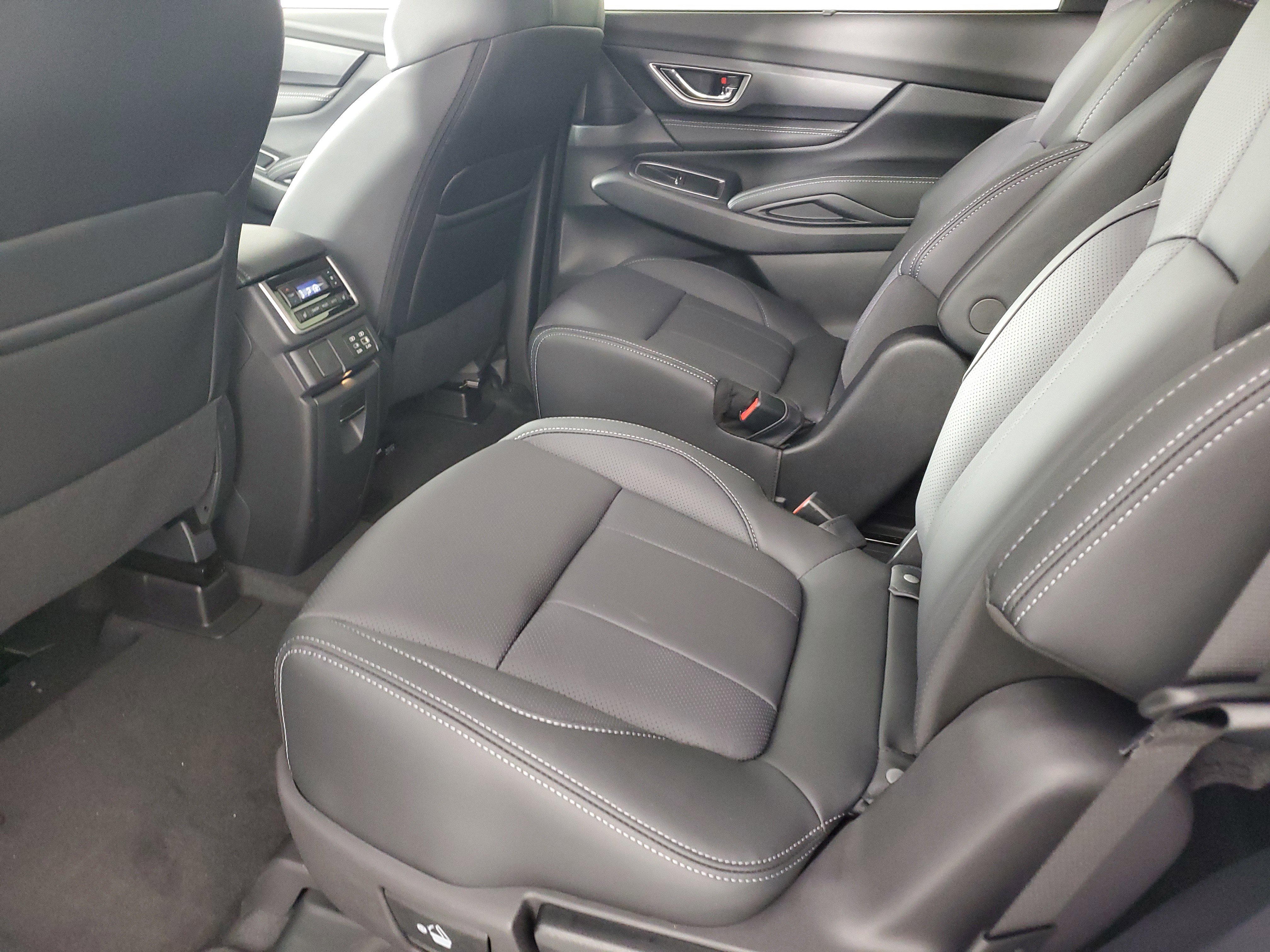 New 2025 Subaru Ascent Limited image 13