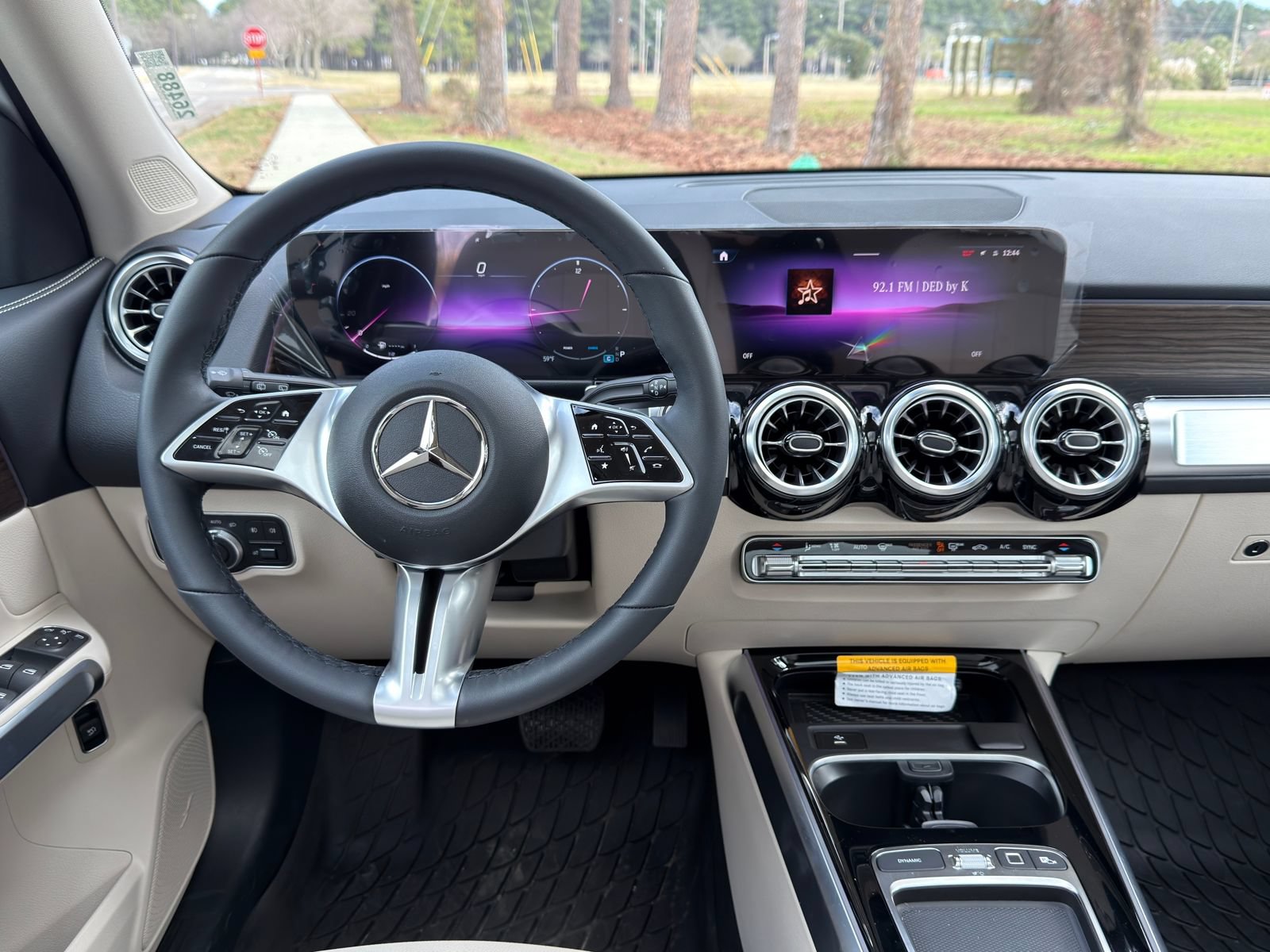 New 2026 Mercedes-Benz GLB 250 image 3