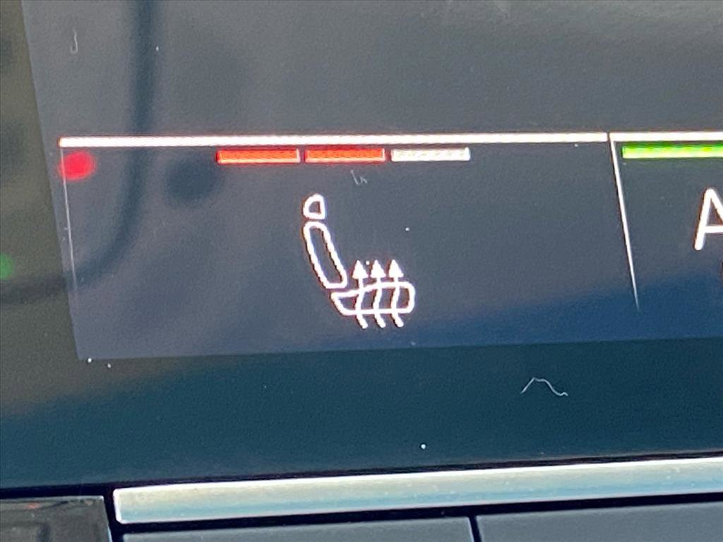 Used 2022 Audi e-tron Premium image 14