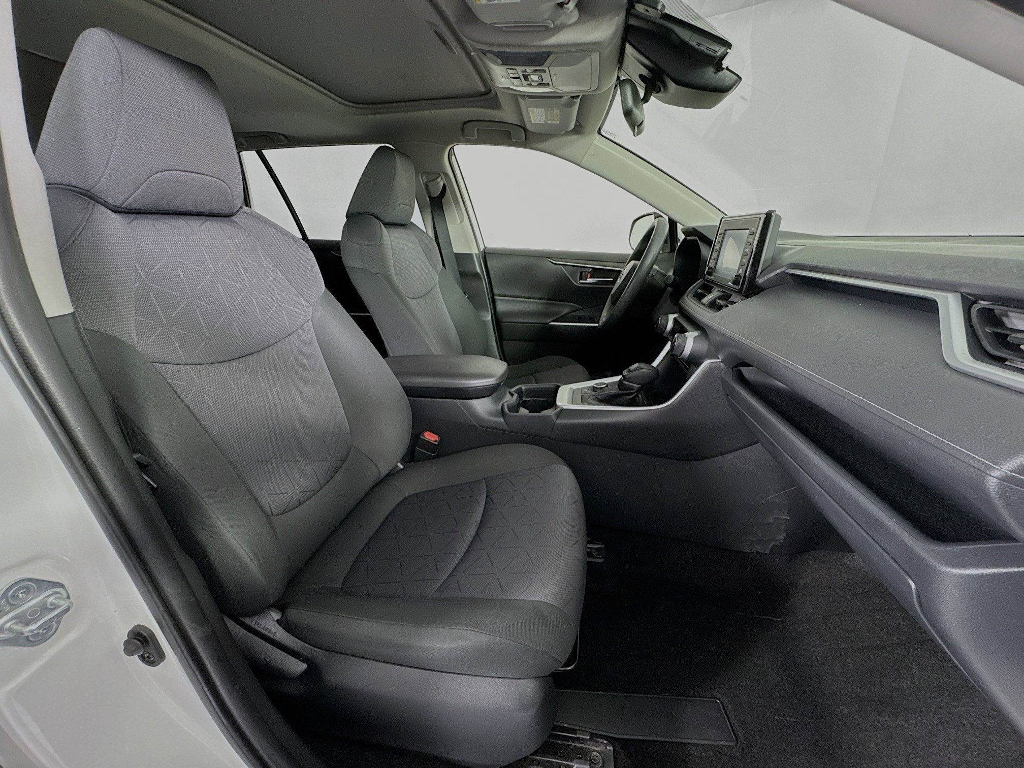 Used 2020 Toyota RAV4 XLE image 26