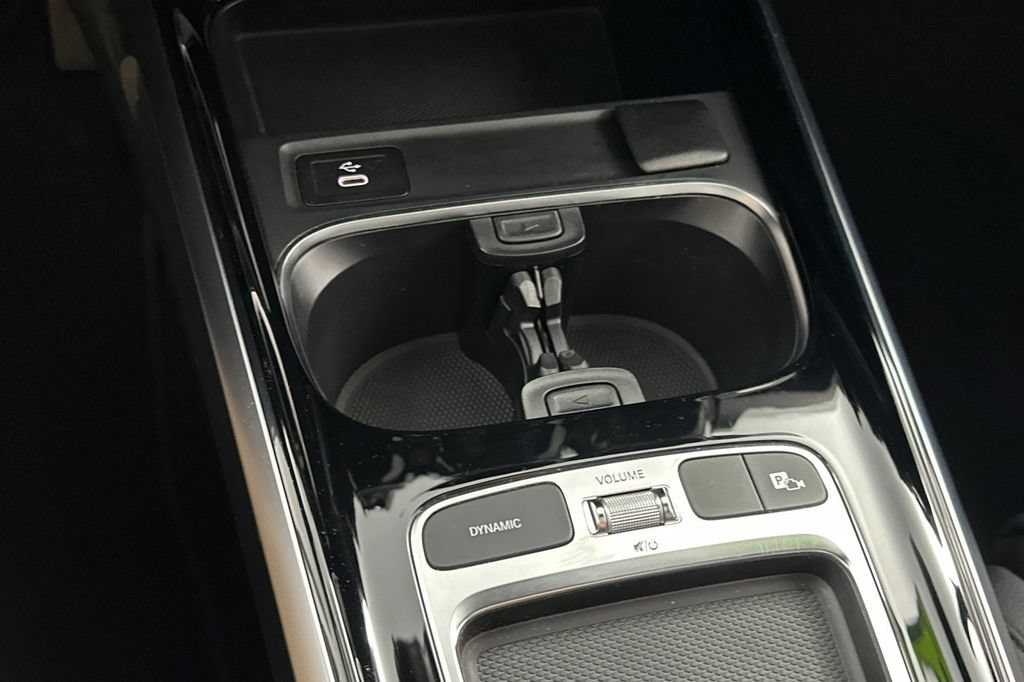Certified 2026 Mercedes-Benz GLB 250 4MATIC image 36