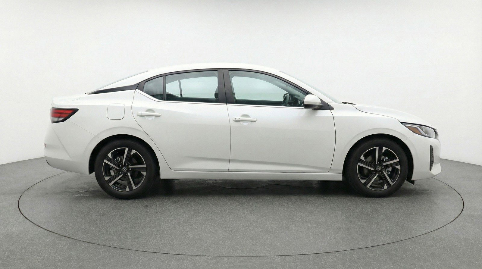 Used 2025 Nissan Sentra SV image 11