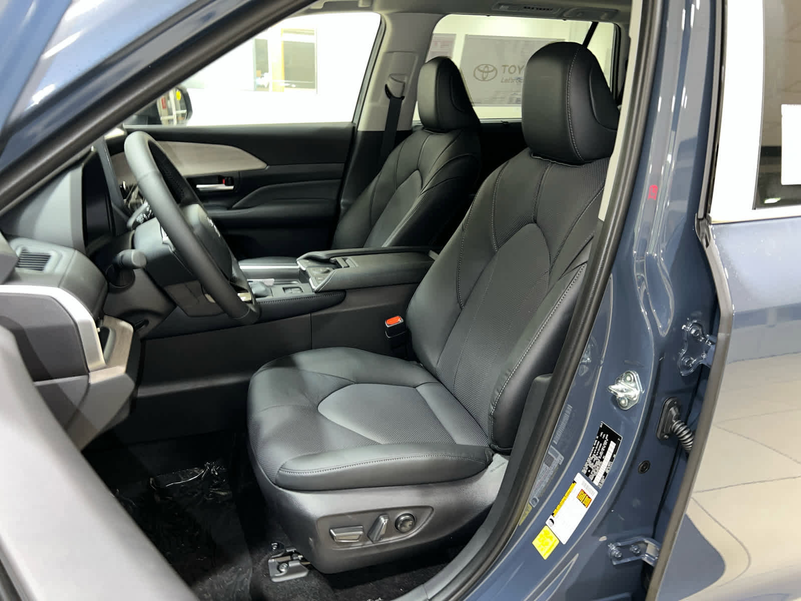 New 2026 Toyota Grand Highlander Limited image 17