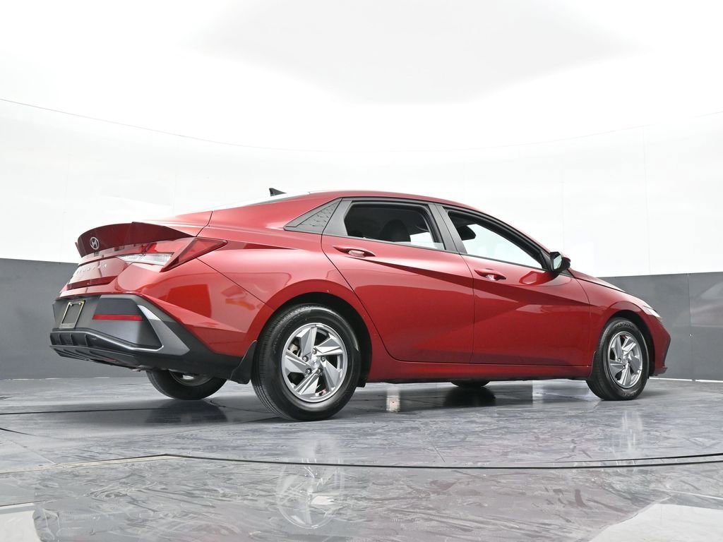 Used 2024 Hyundai Elantra SE FWD image 53