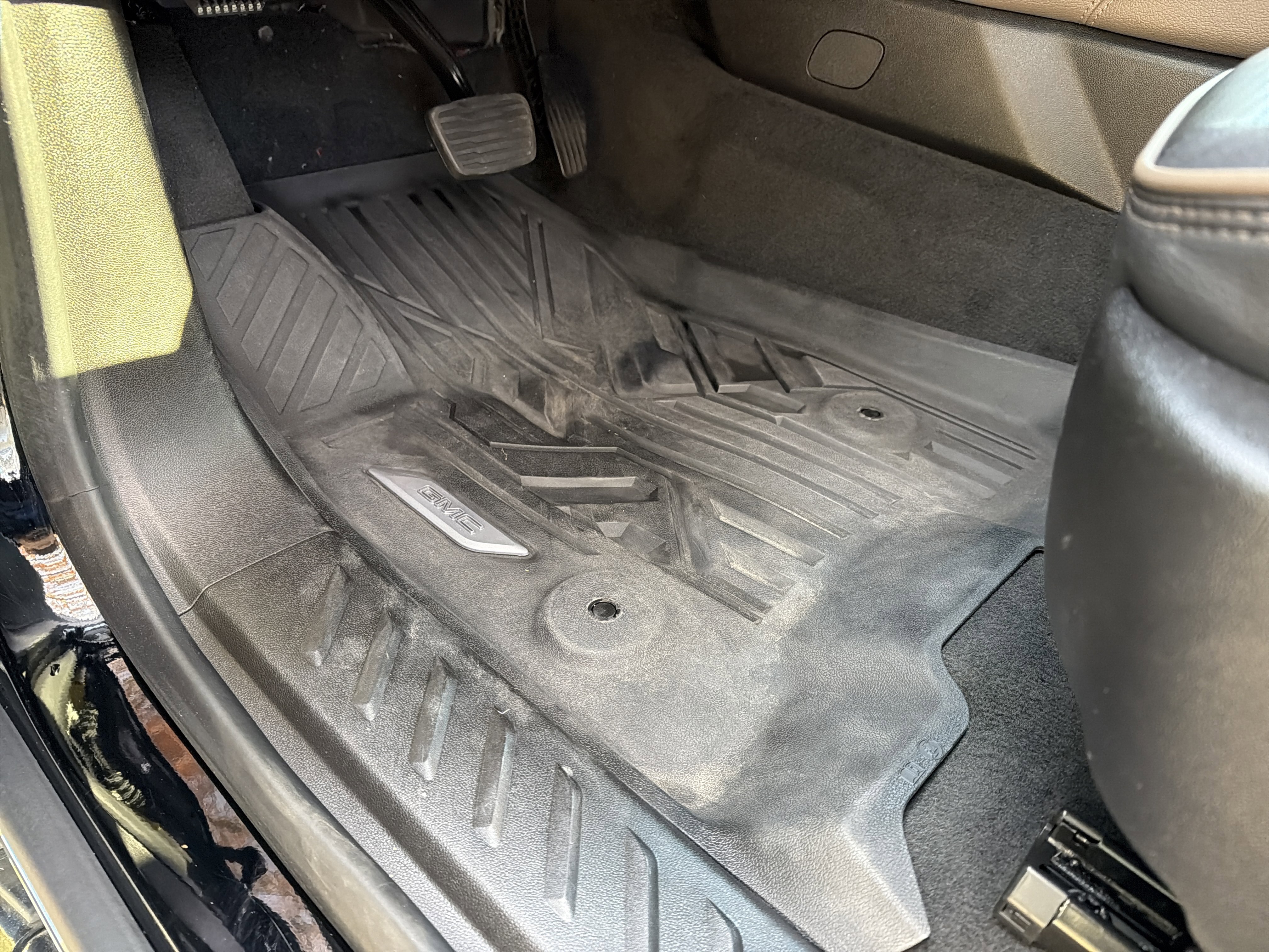 Used 2024 GMC Canyon Denali AWD/4WD image 17