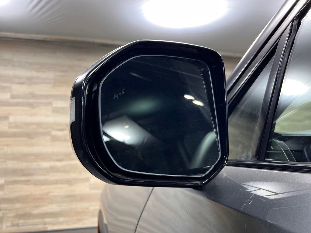 Used 2022 Rivian R1S Launch Edition image 26