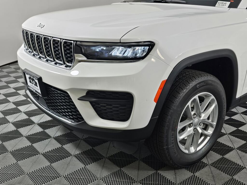 New 2025 Jeep Grand Cherokee Laredo X w/ Trailer Tow Package image 11