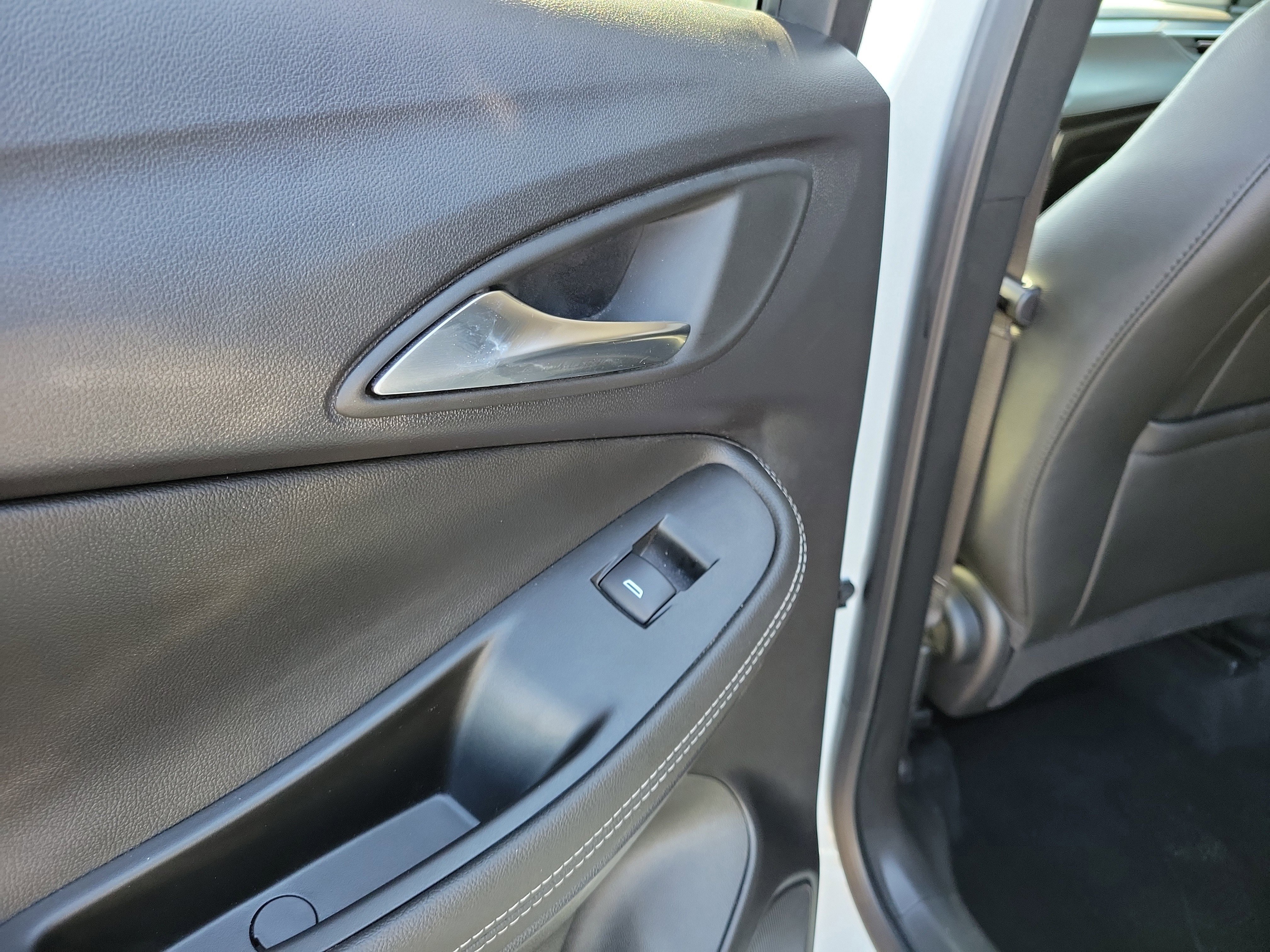 Used 2024 Buick Encore GX Preferred FWD image 13