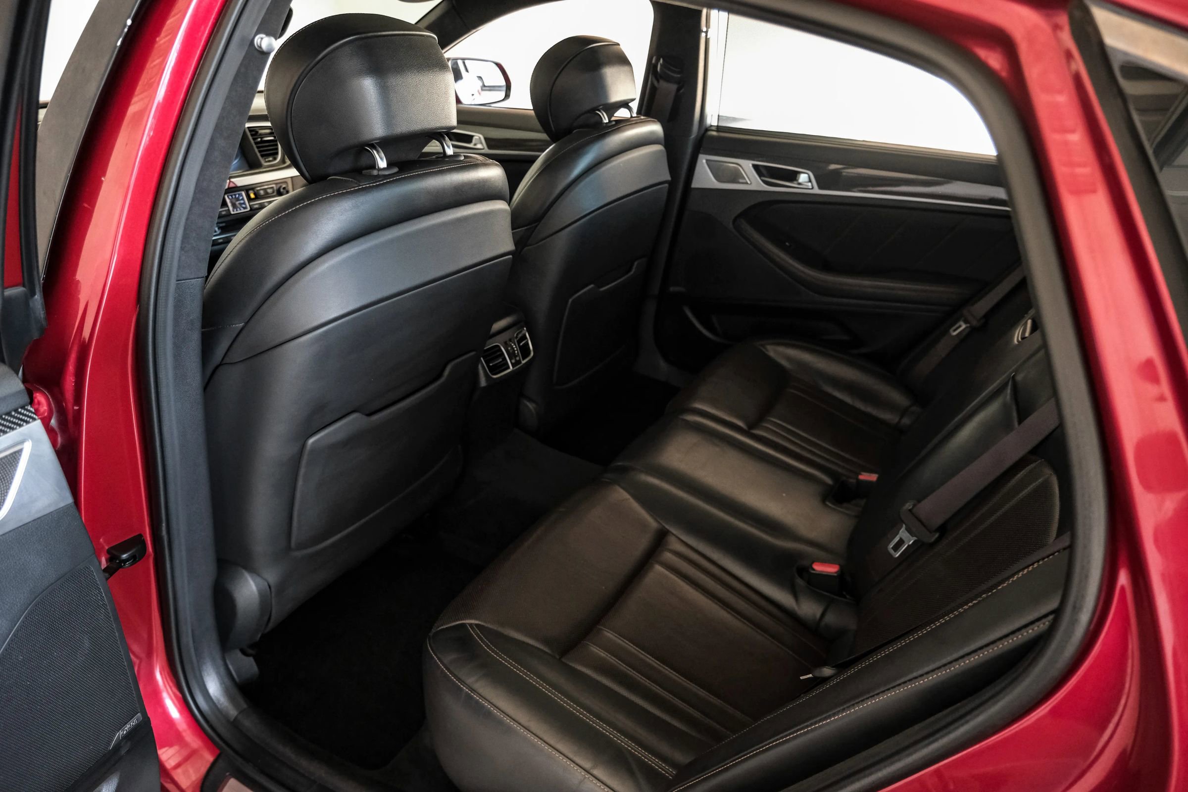 Used 2019 Genesis G80 3.3T Sport image 45