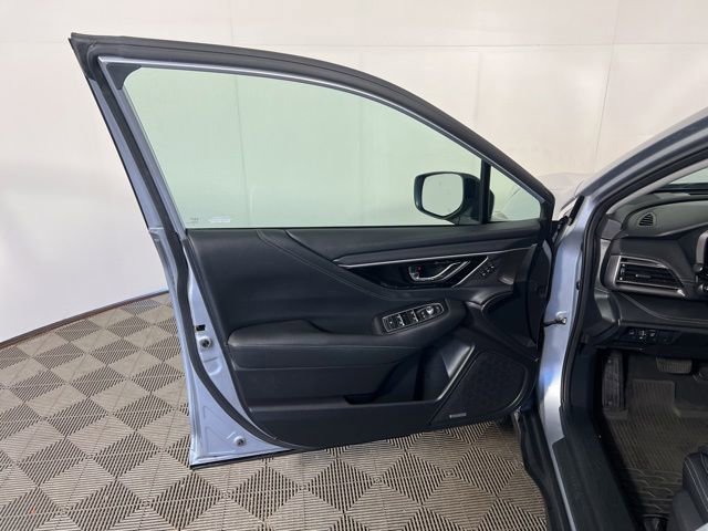 Used 2023 Subaru Outback Touring AWD/4WD image 15