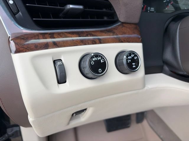 Used 2016 Cadillac Escalade ESV Premium AWD/4WD image 25