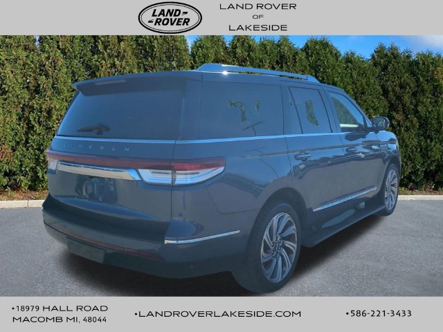 Used 2023 Lincoln Navigator Reserve w/ Equipment Group 201A AWD/4WD image 4