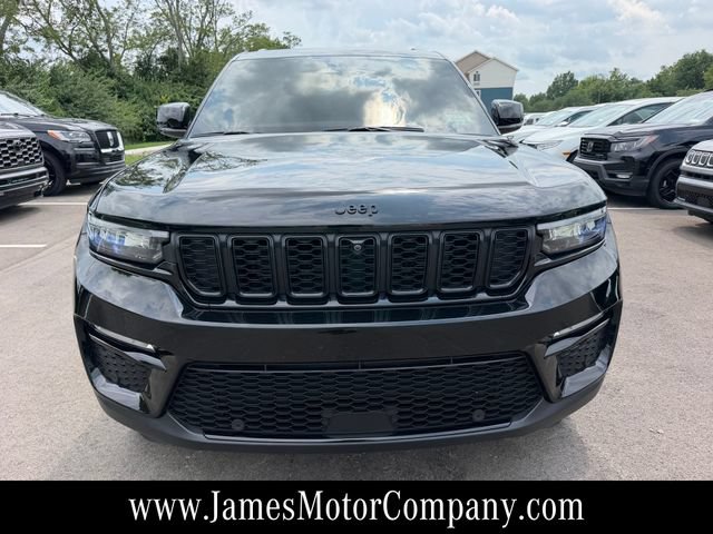 Used 2025 Jeep Grand Cherokee Limited w/ Luxury Tech Group II AWD/4WD image 3