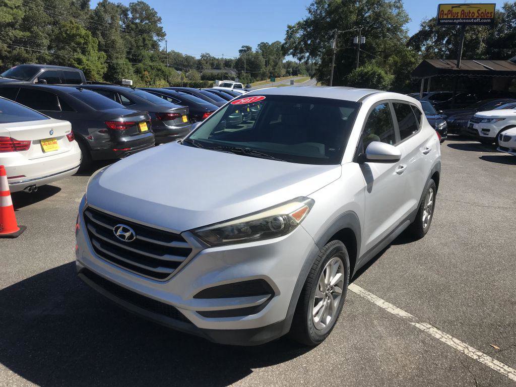 Used 2017 Hyundai Tucson SE image 1