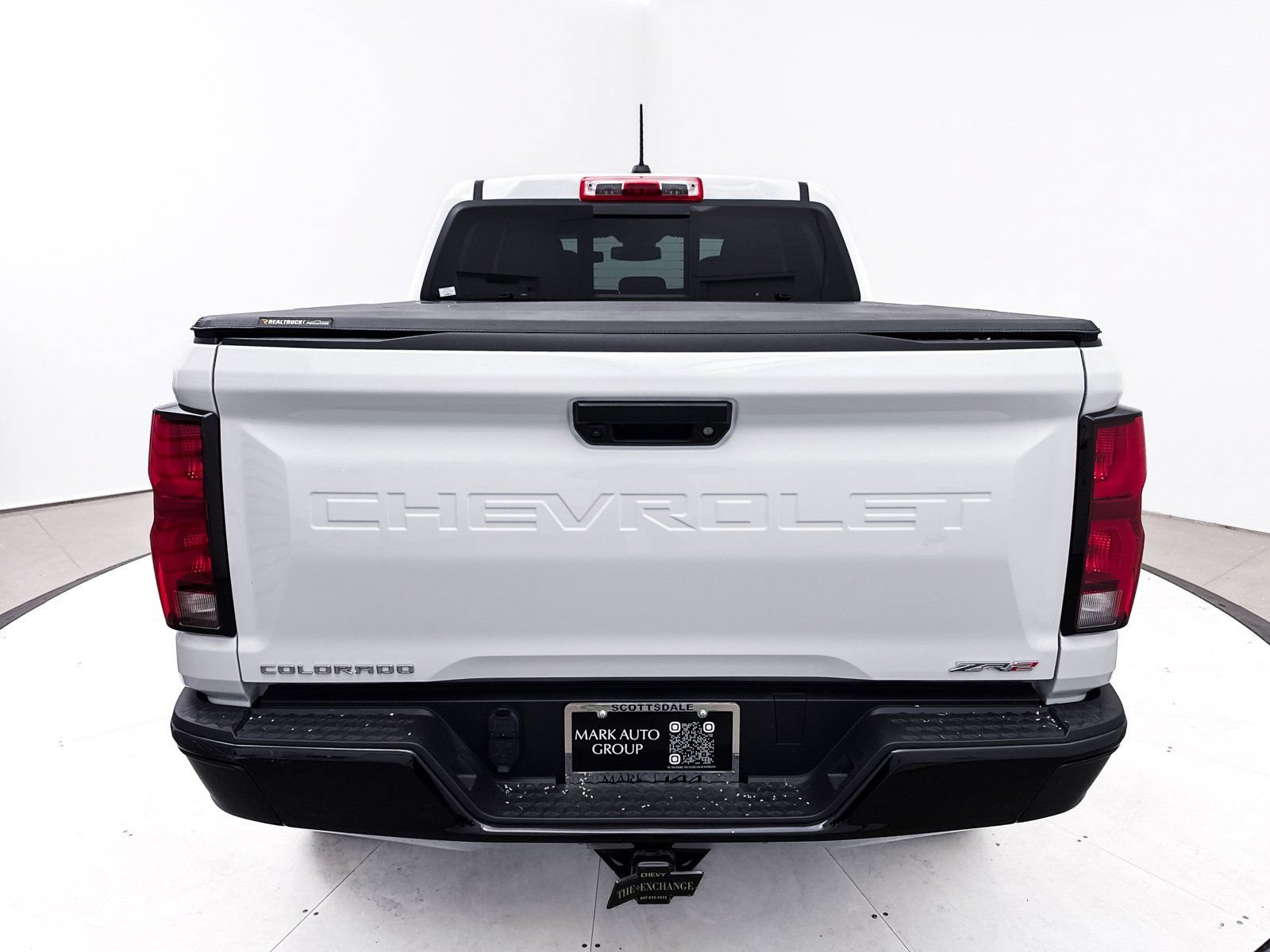 Used 2024 Chevrolet Colorado ZR2 AWD/4WD image 16
