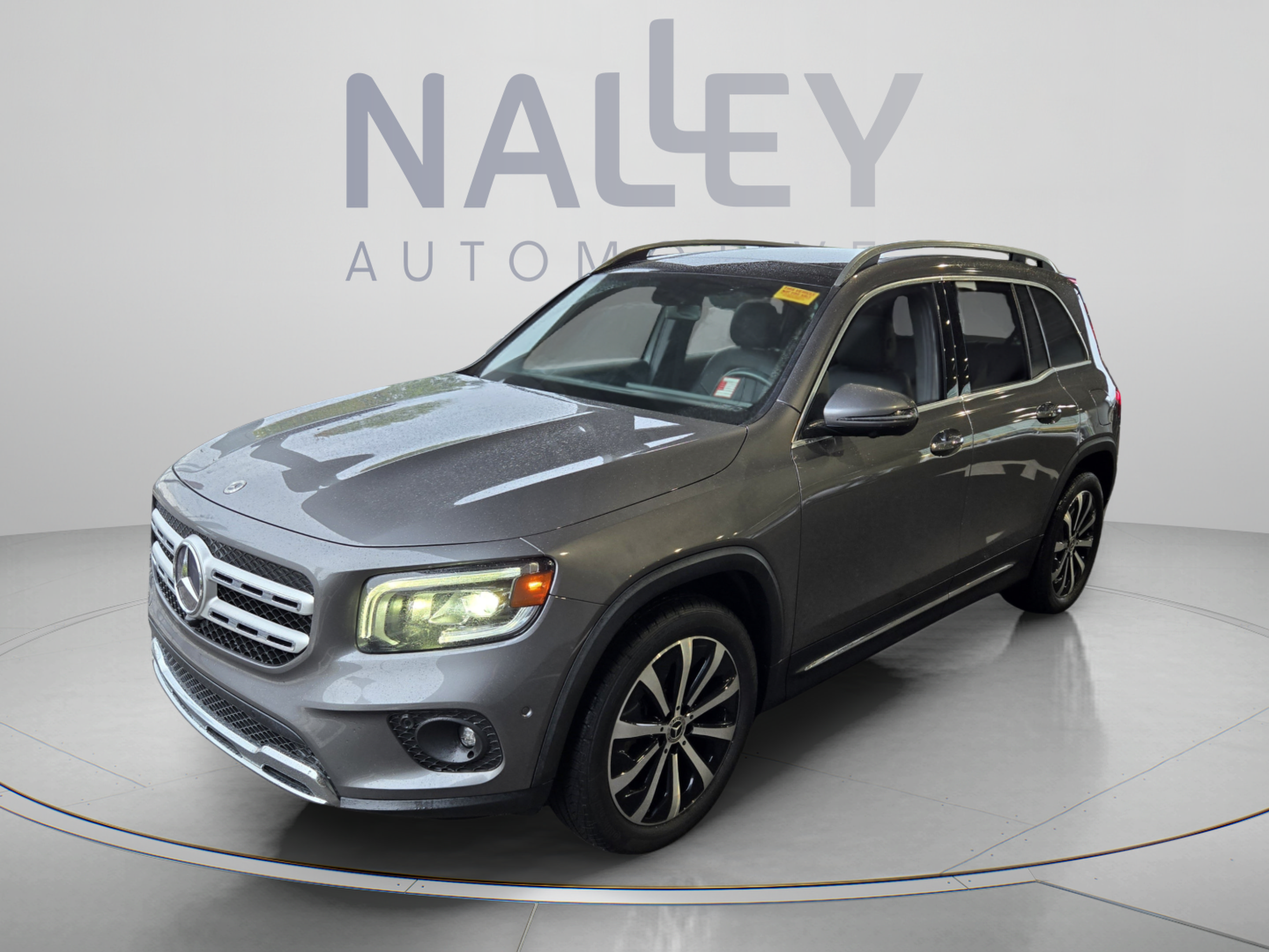 Used 2021 Mercedes-Benz GLB 250 4MATIC image 1