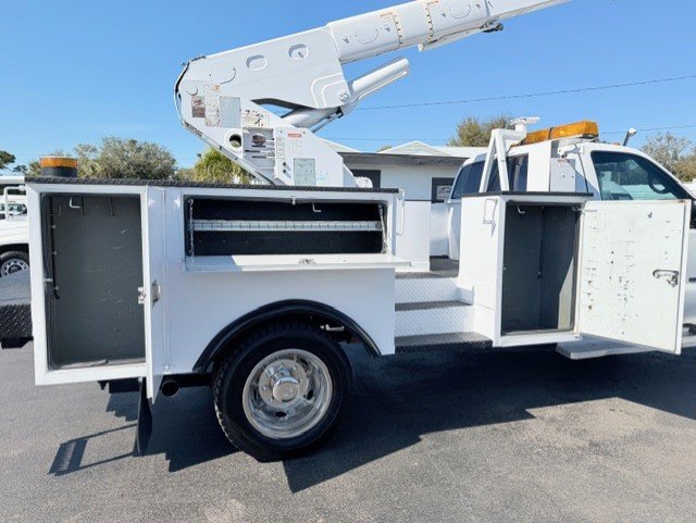 Used 2001 Ford F550 2WD Regular Cab Super Duty image 12